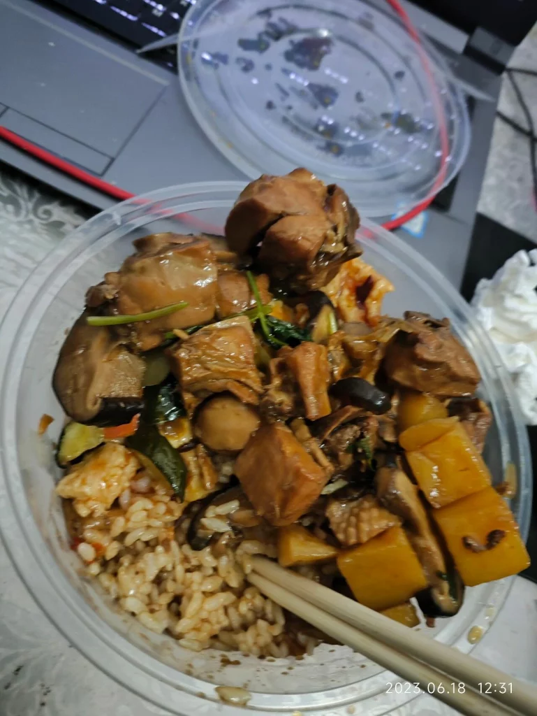 大学最后一次吃食堂